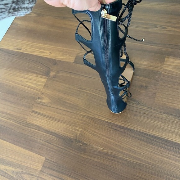 Aldo Greek sandals - Picture 3 of 3